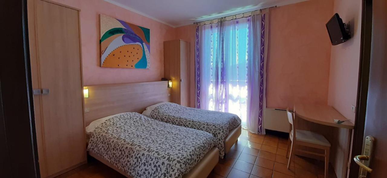Hotel Chiara Sirmione Eksteriør billede
