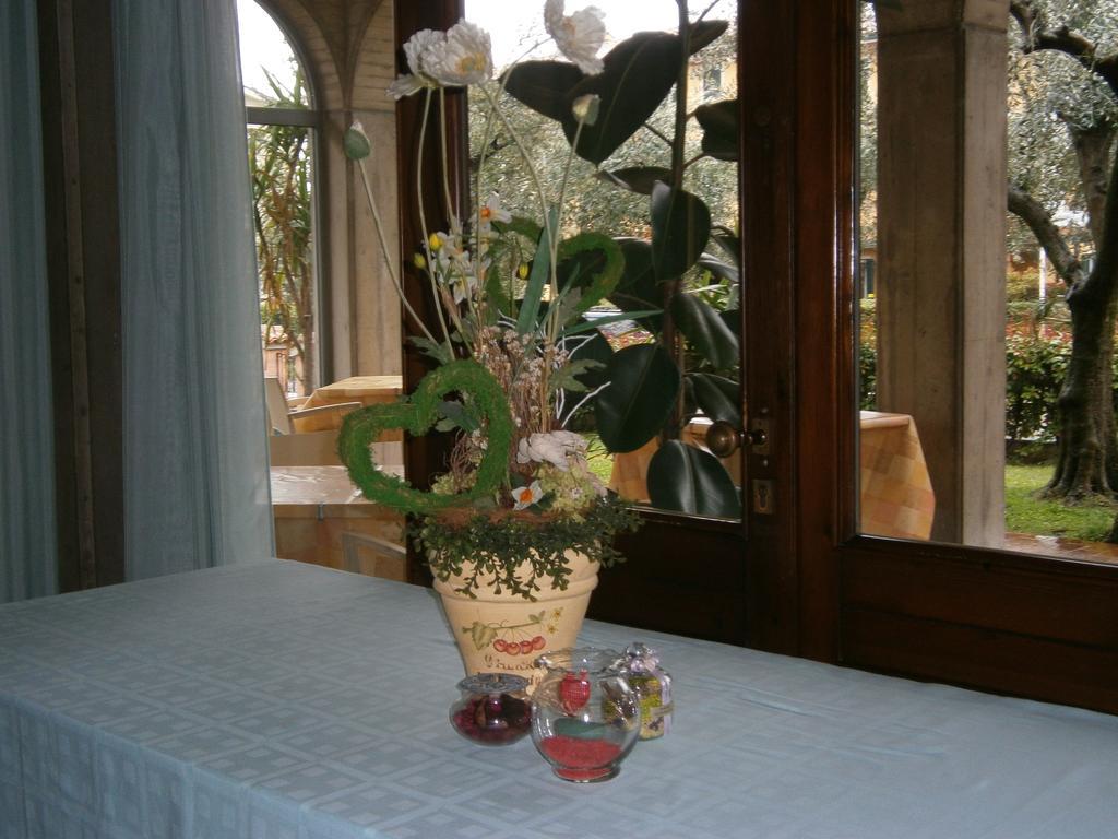 Hotel Chiara Sirmione Eksteriør billede