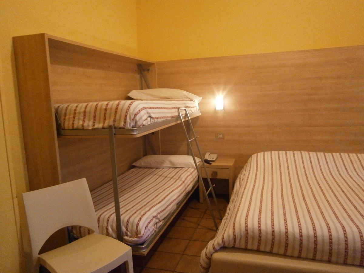Hotel Chiara Sirmione Eksteriør billede
