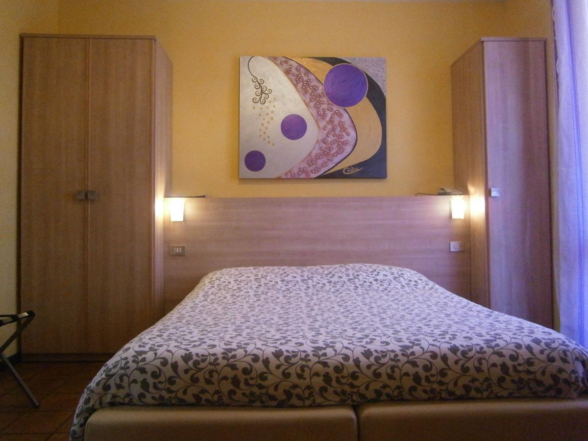 Hotel Chiara Sirmione Eksteriør billede